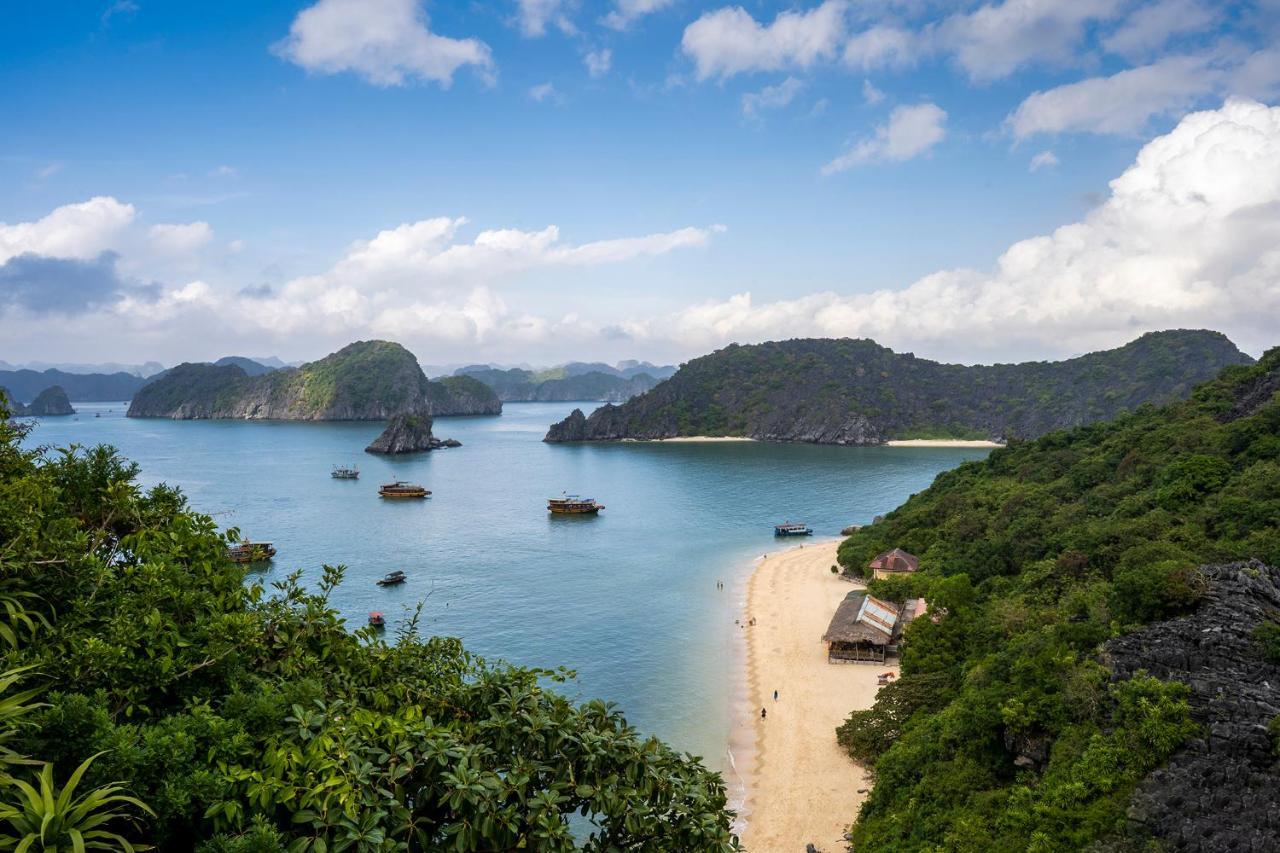 Halong Fantasea Cruise Hotel Ha Long Exterior photo