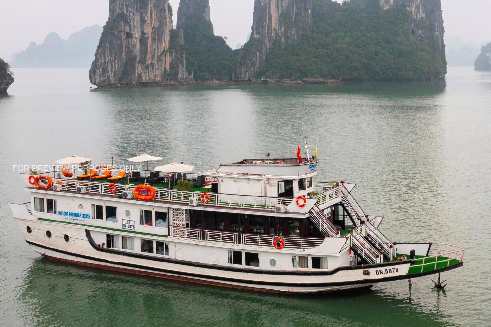 Halong Fantasea Cruise Hotel Ha Long Exterior photo