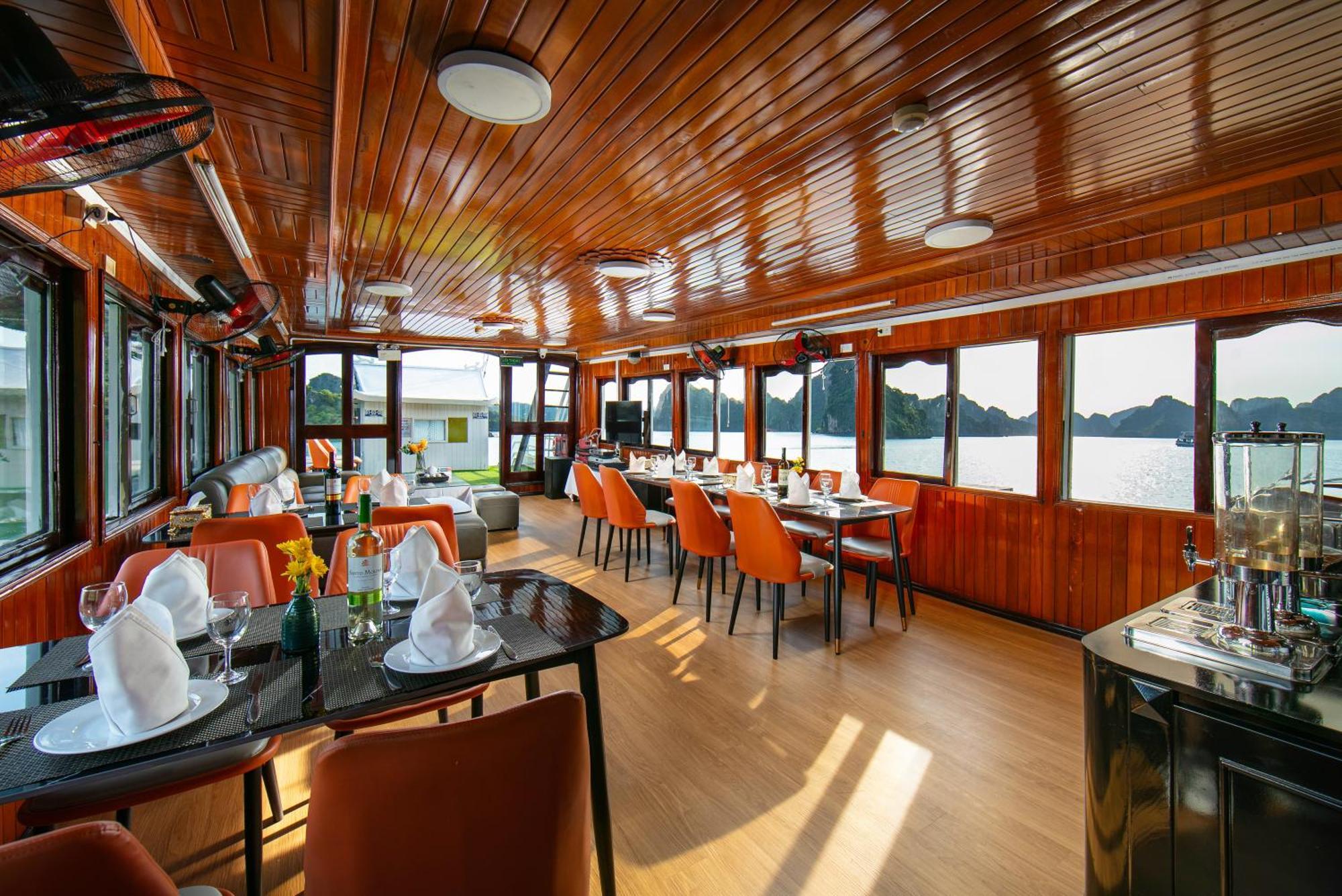 Halong Fantasea Cruise Hotel Ha Long Exterior photo