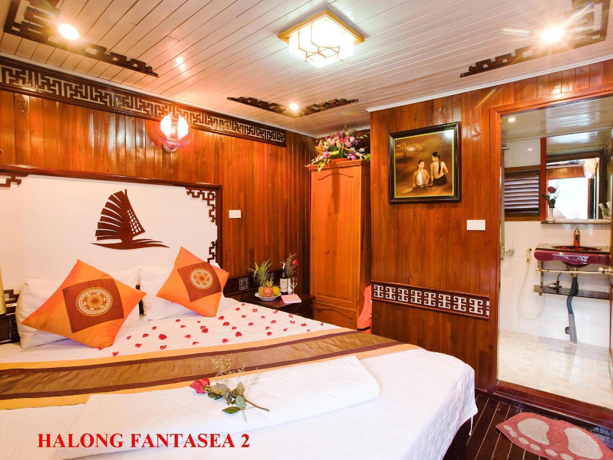 Halong Fantasea Cruise Hotel Ha Long Exterior photo