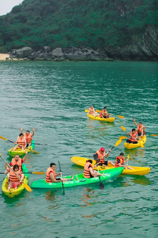 Halong Fantasea Cruise Hotel Ha Long Exterior photo