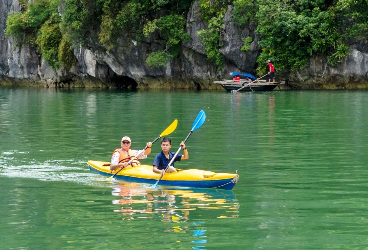 Halong Fantasea Cruise Hotel Ha Long Exterior photo