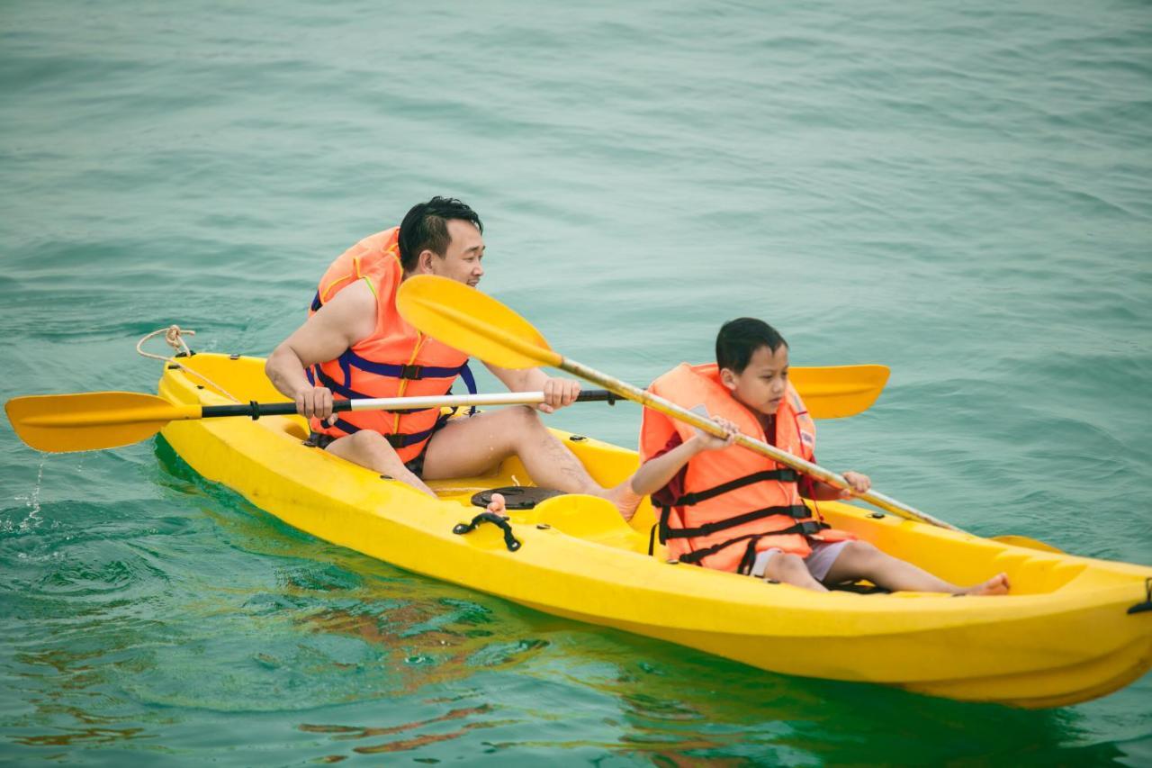 Halong Fantasea Cruise Hotel Ha Long Exterior photo